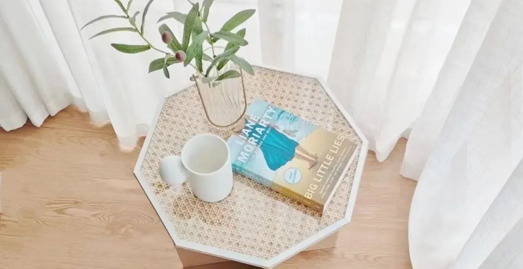 How to incorporate storage into DIY coffee table plans