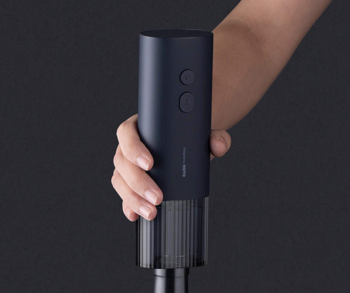 HOTO Electric Wine Opener held comfortably in one hand